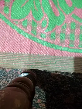 Chat +18 de PinkedAssyrian ao vivo