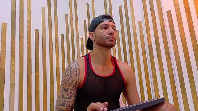 Chat +18 de yorbymaxx ao vivo