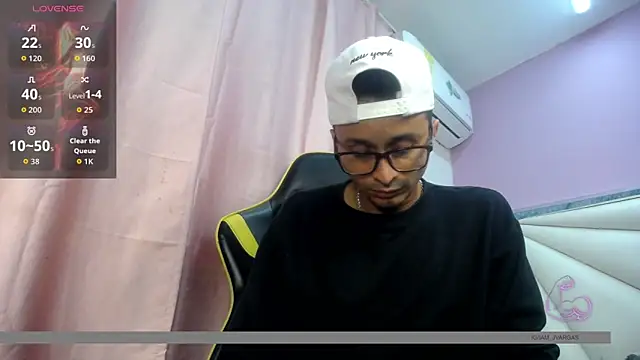 Ares_funn 即時 XXX 聊天