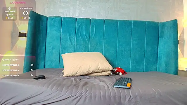 dulcenena_moon élő XXX-chatje