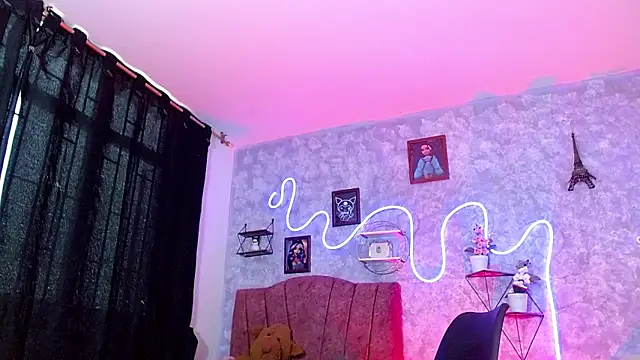 Everlin__Hot_ élő XXX-chatje