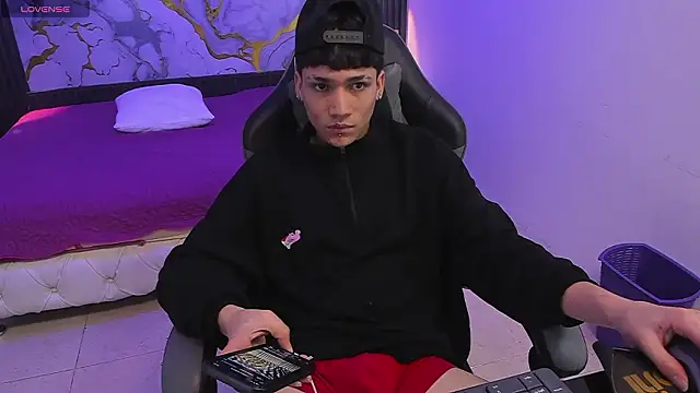 SamBlack_ live XXX chat