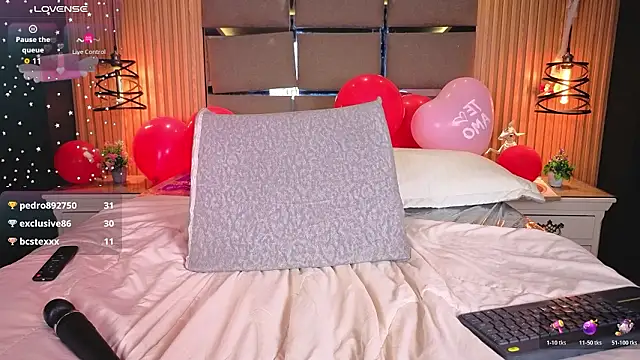 Emily_Roberts9: απευθείας συνομιλία ΧΧΧ