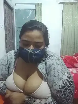 momo_loves Adlı Modelin Web Kamerası Şovu