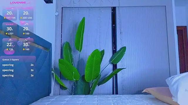 Chat +18 de Mia_Tin ao vivo