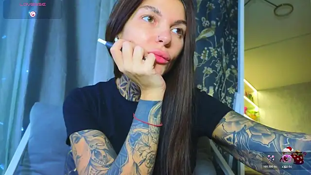 tattooedBabyy Chat XXX in diretta
