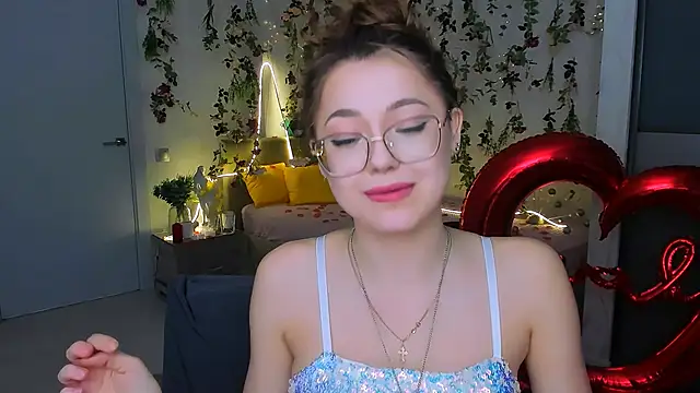 SereneFlame Chat XXX live