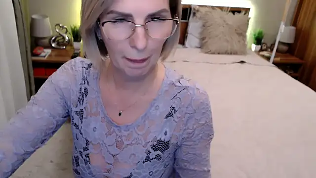 sensualEmilia Live XXX-Chat