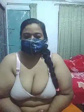 momo_loves: онлайн-секс-чат