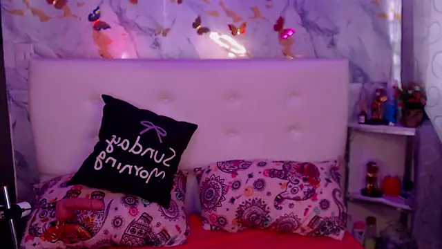 Nicolelewllss: απευθείας συνομιλία ΧΧΧ