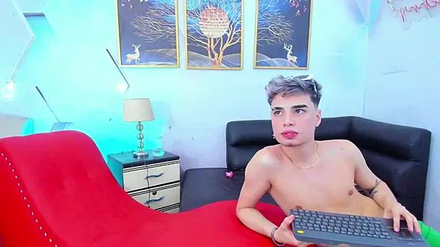 Chat XXX en directo de Alex_jeins_at