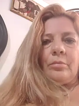 Онлайн чат XXX karlaanqui1