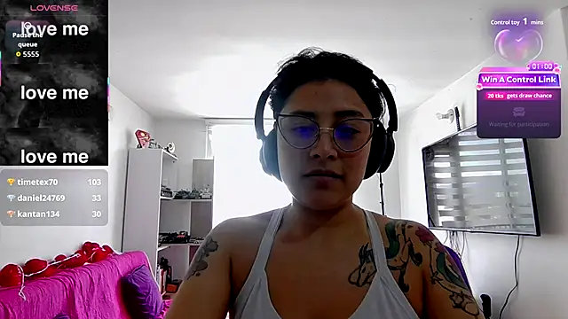 دردشة Juliexxxxtasy الجنسية المباشرة