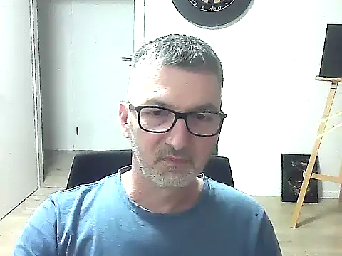 Show modela SilkenQuip na web-kameri