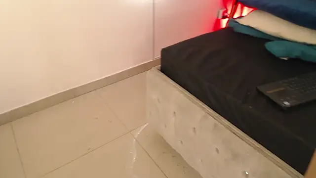 GloryShine Chat XXX in diretta