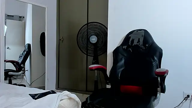 IslaRose7 élő XXX-chatje