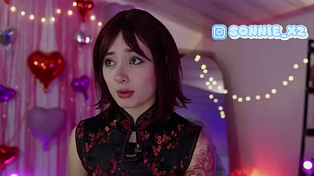 Sonnie_mami élő XXX-chatje