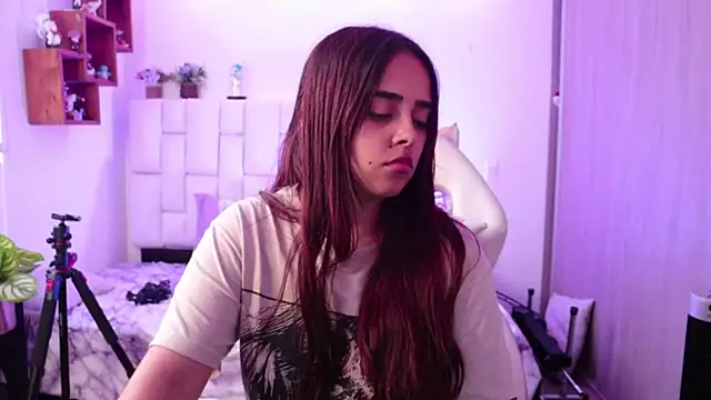 JennieBaee élő XXX-chatje