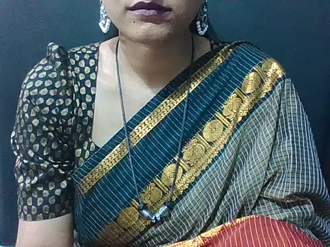 Thilothama_Vaishu Adlı Modelin Canlı XXX Sohbeti