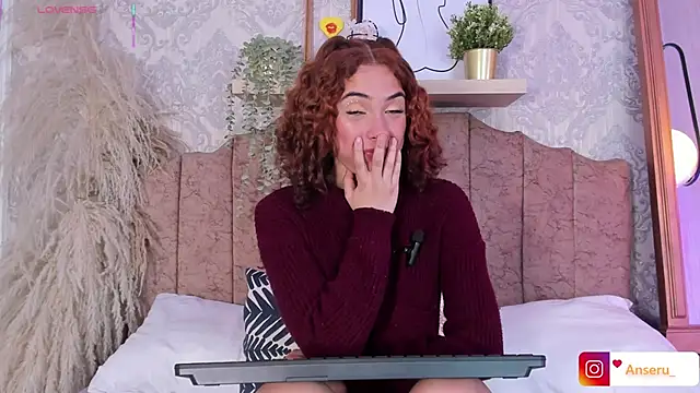 Anseru_ Adlı Modelin Canlı XXX Sohbeti