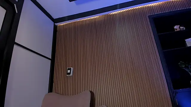 AlliceCopper Adlı Modelin Canlı XXX Sohbeti