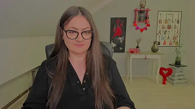 XXX chat uživo modela MistressDarrah