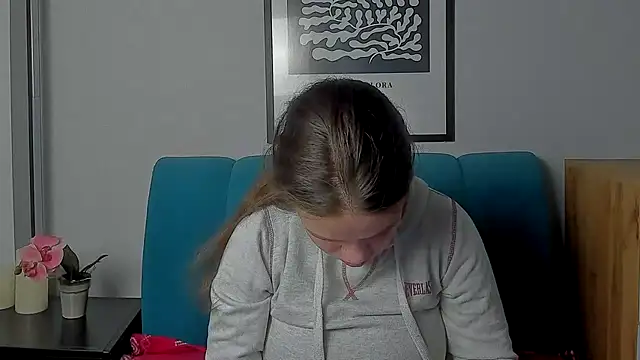 AdeleCruz: онлайн-секс-чат