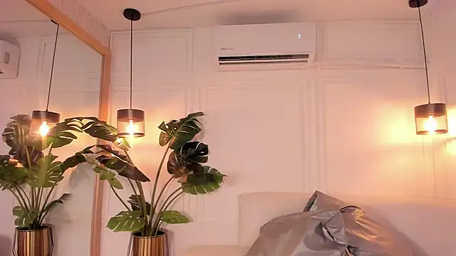 Dafne_Hillss Chat XXX in diretta