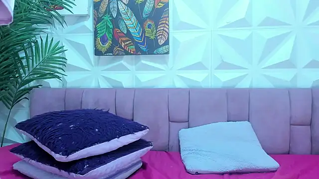 Chat +18 de Anggie_Miller ao vivo