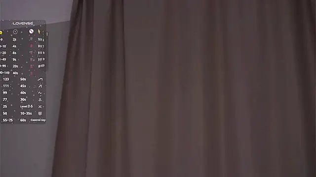 EffieHenri Chat XXX in diretta