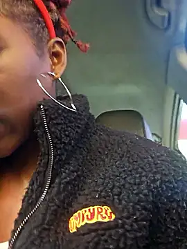 oliviaprettypussy élő XXX-chatje