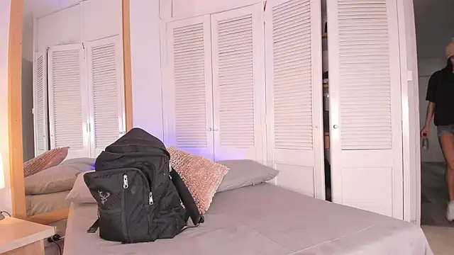 ALICESANDOVAL élő XXX-chatje