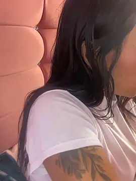 Chat +18 de Miaa_coopeer ao vivo