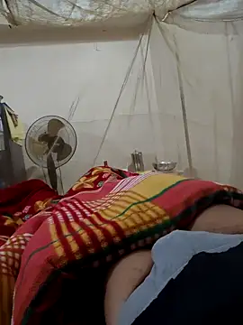 Pertunjukan Kamera Web PIG_FUCKER_DADDY