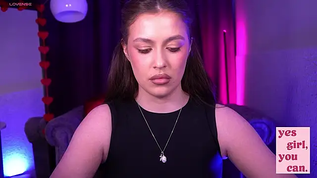 EmiliyaRoude Adlı Modelin Canlı XXX Sohbeti