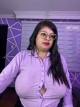 Czat XXX na żywo – MiiaaJoness