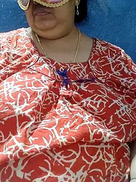 tamilthanushri Live XXX-Chat