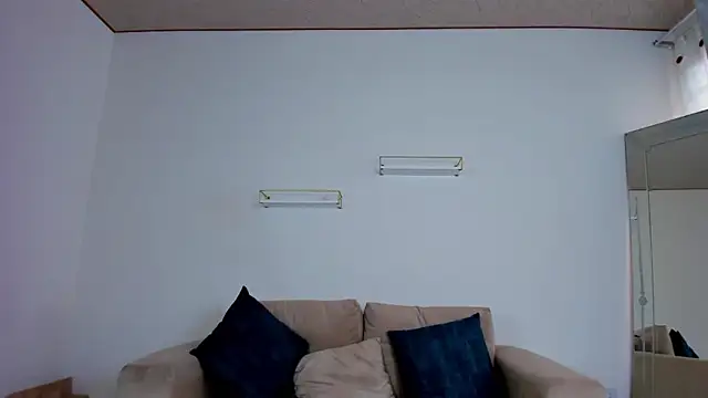 دردشة april_smiith الجنسية المباشرة