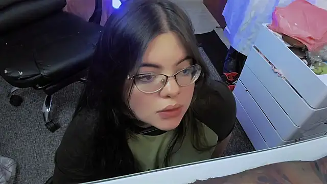 Aria_Fullbuster Chat XXX in diretta