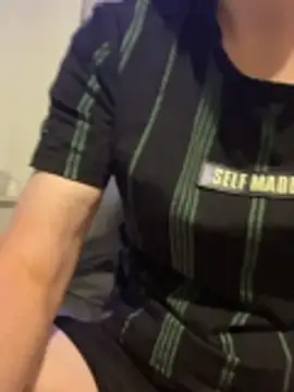 Naughtynotniceaussue's Live XXX Chat