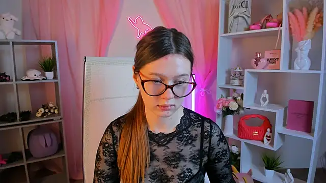 CelestineMauriac's Live XXX Chat