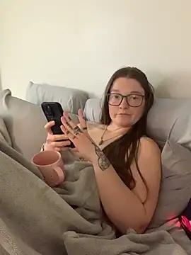 PussiesnCream_'s Live XXX Chat