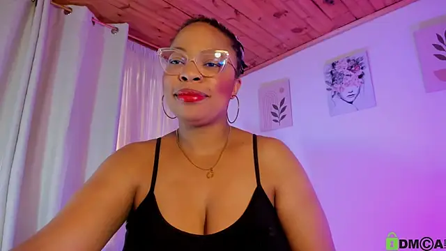 Chat +18 de Lauraricci__ ao vivo