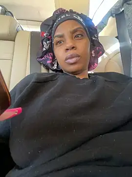 TheRealOshunQueenn Live XXX chat