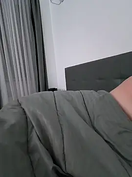 Fire__24-7 Show in webcam