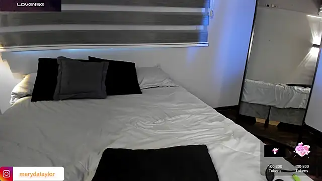 MERIDA_TAYLOR: απευθείας συνομιλία ΧΧΧ