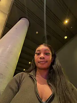 ___Nessa Adlı Modelin Canlı XXX Sohbeti