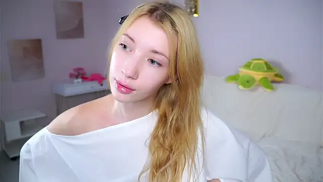 Онлайн чат XXX SunnivaCovil