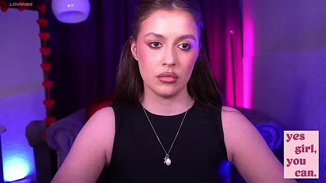 EmiliyaRoudeのライブXXXチャット