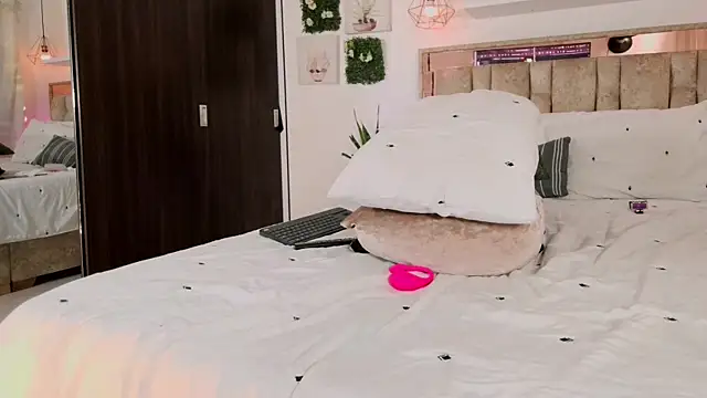 Dulce_Morrysn Live XXX chat